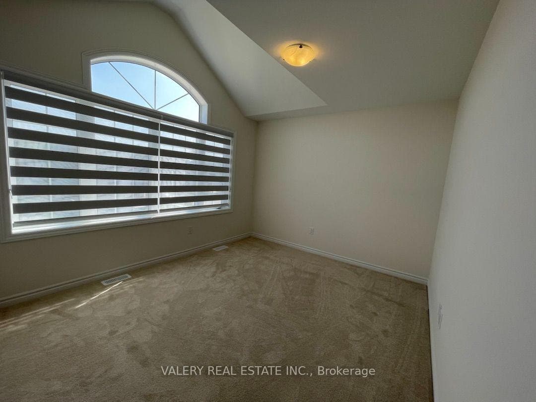 27 Mckernan Ave Avenue photo 11