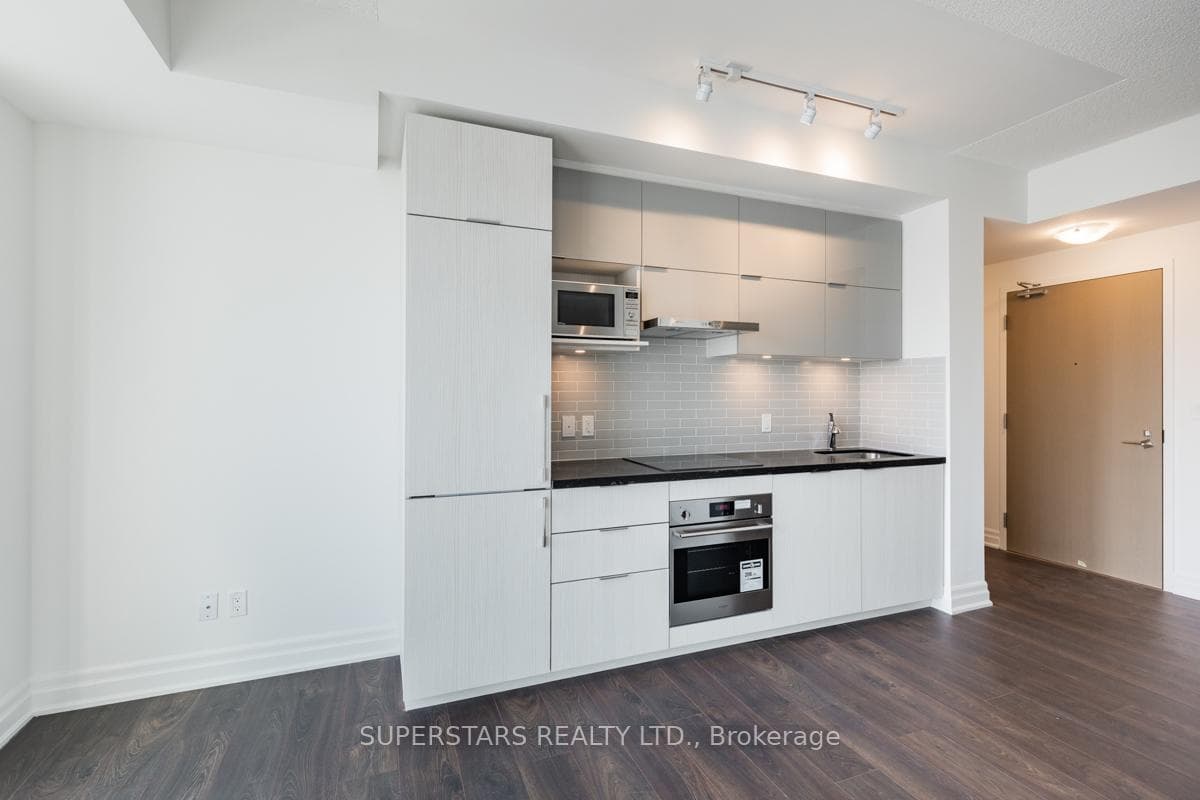 10 Rouge Valley Drive Unit 814A photo 11