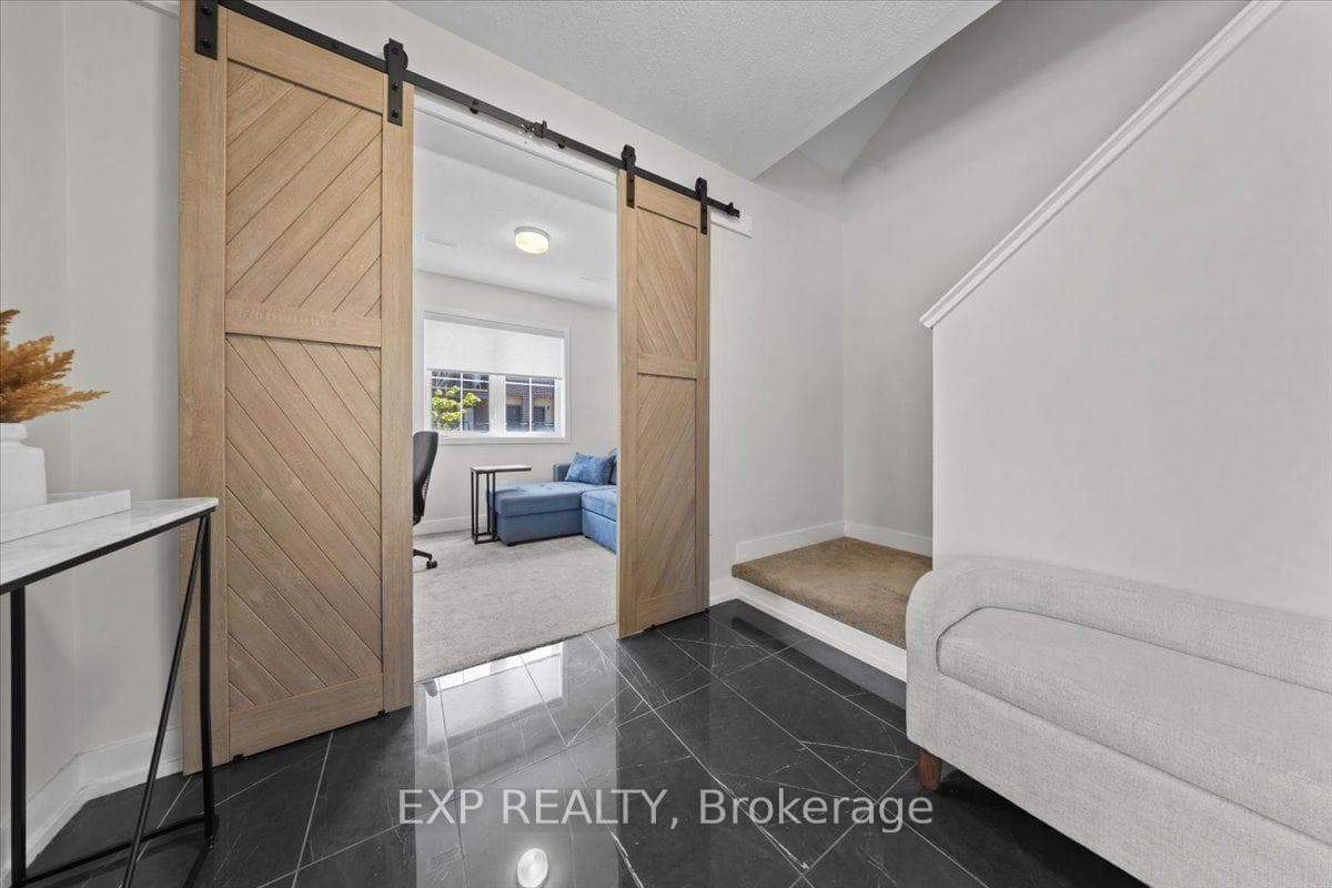293 Anyolite Private photo 5