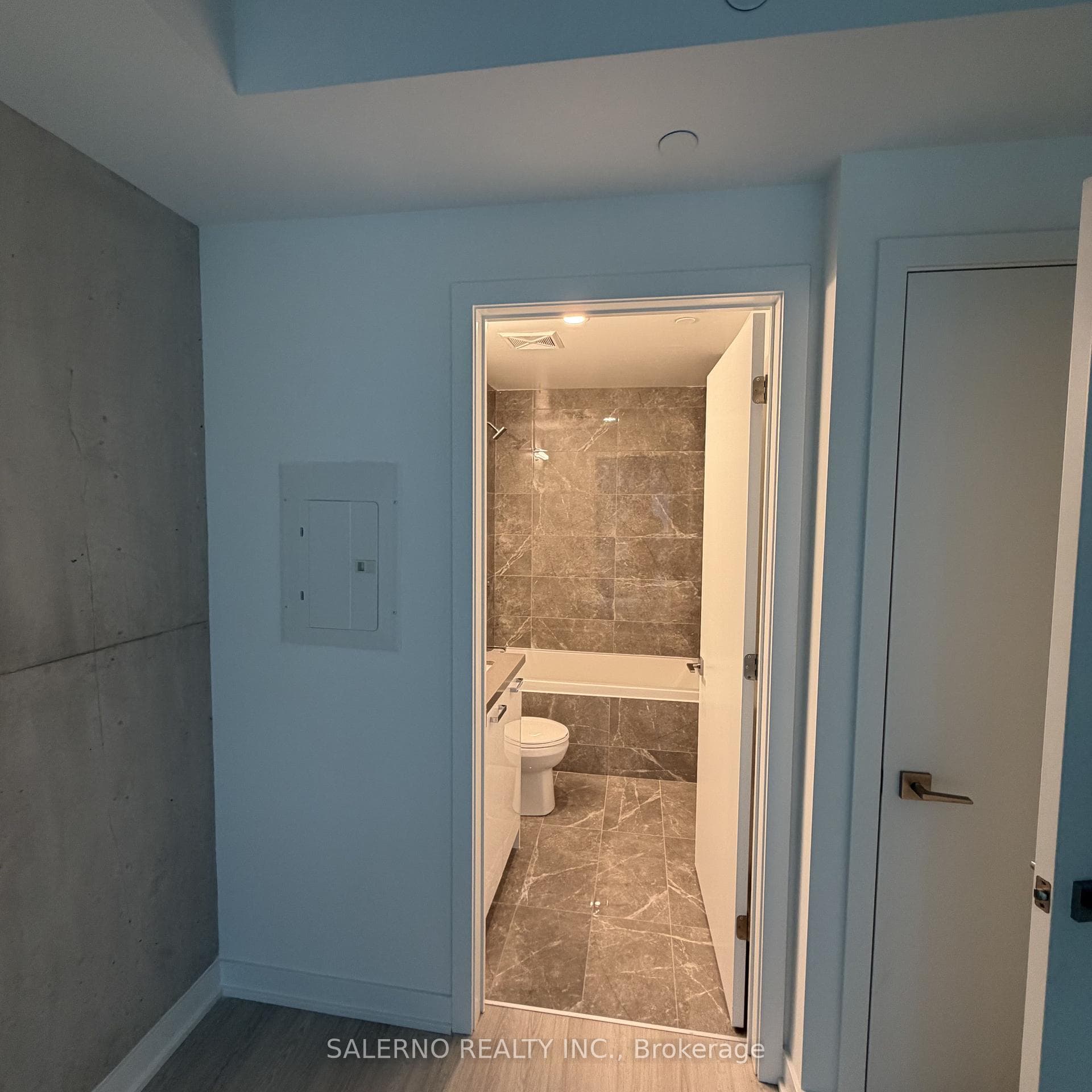 284 King Street Unit 607 photo 19