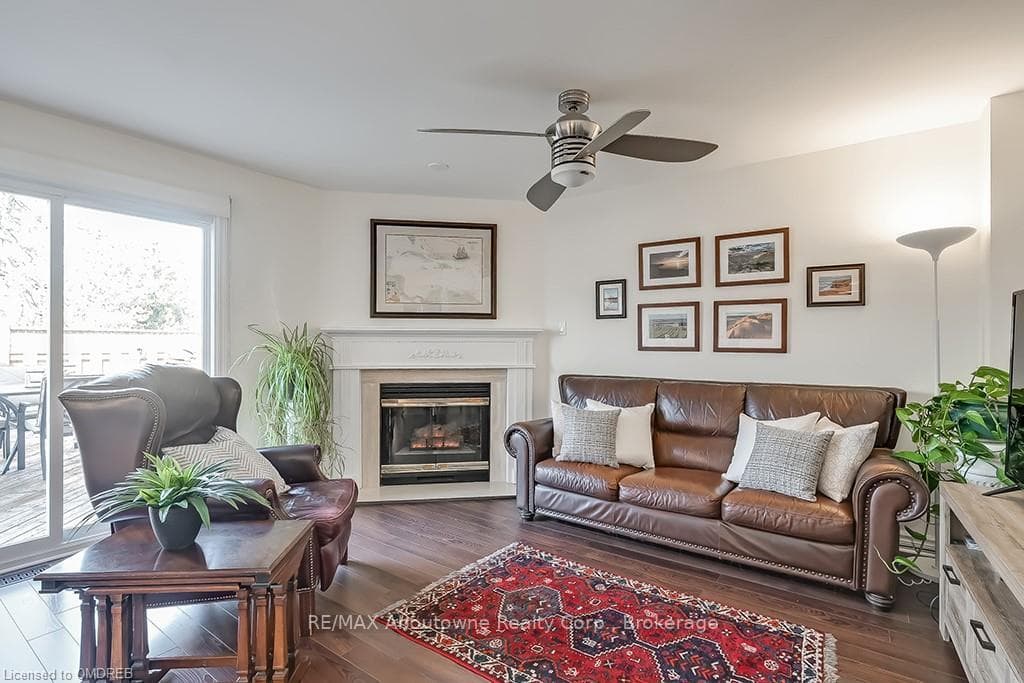286 HAMILTON Drive Unit 1 photo 18