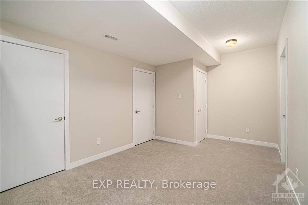 131 BEEBALM Crescent photo 26