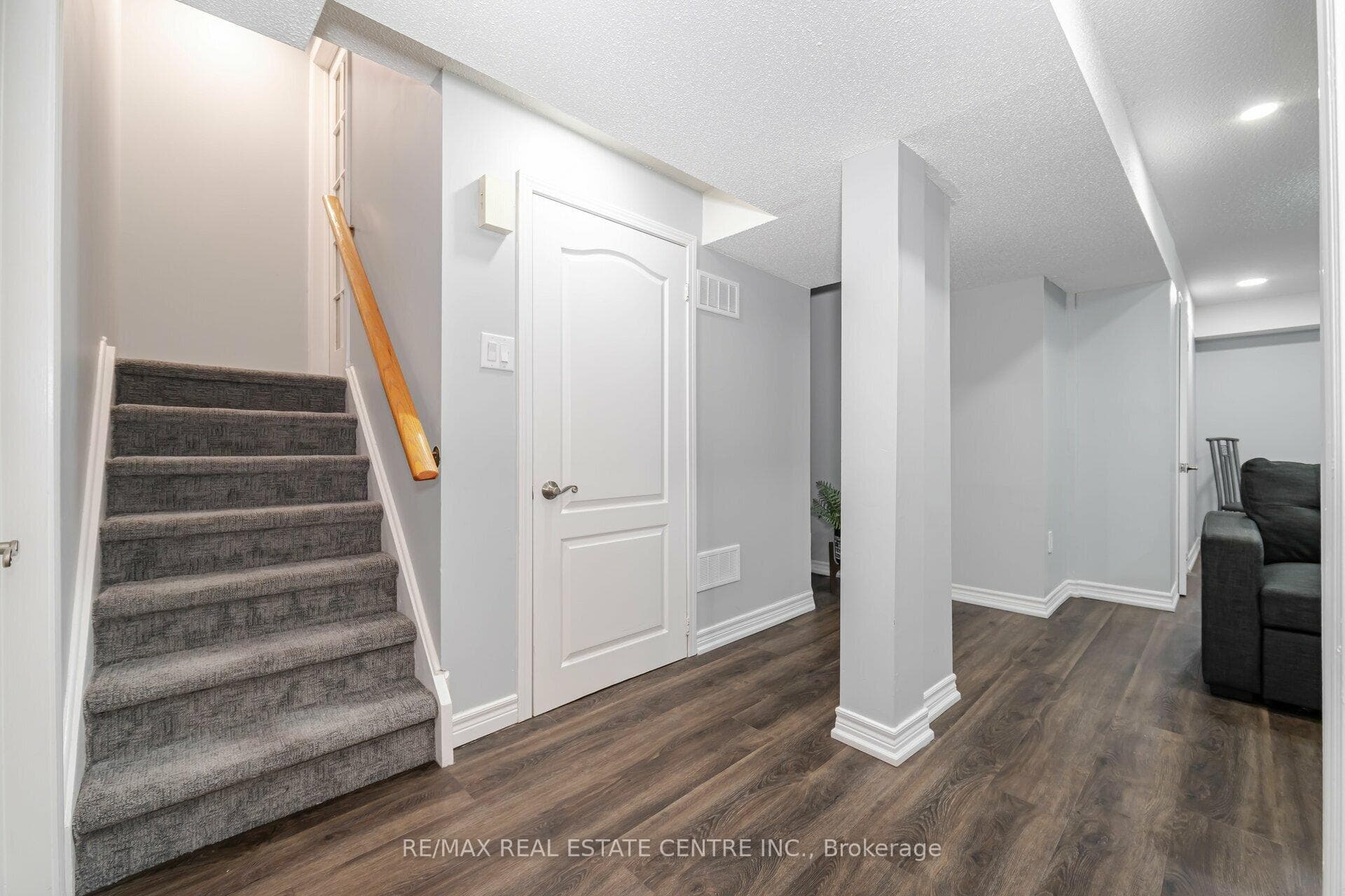 5662 Glen Erin Drive Unit 54 photo 29