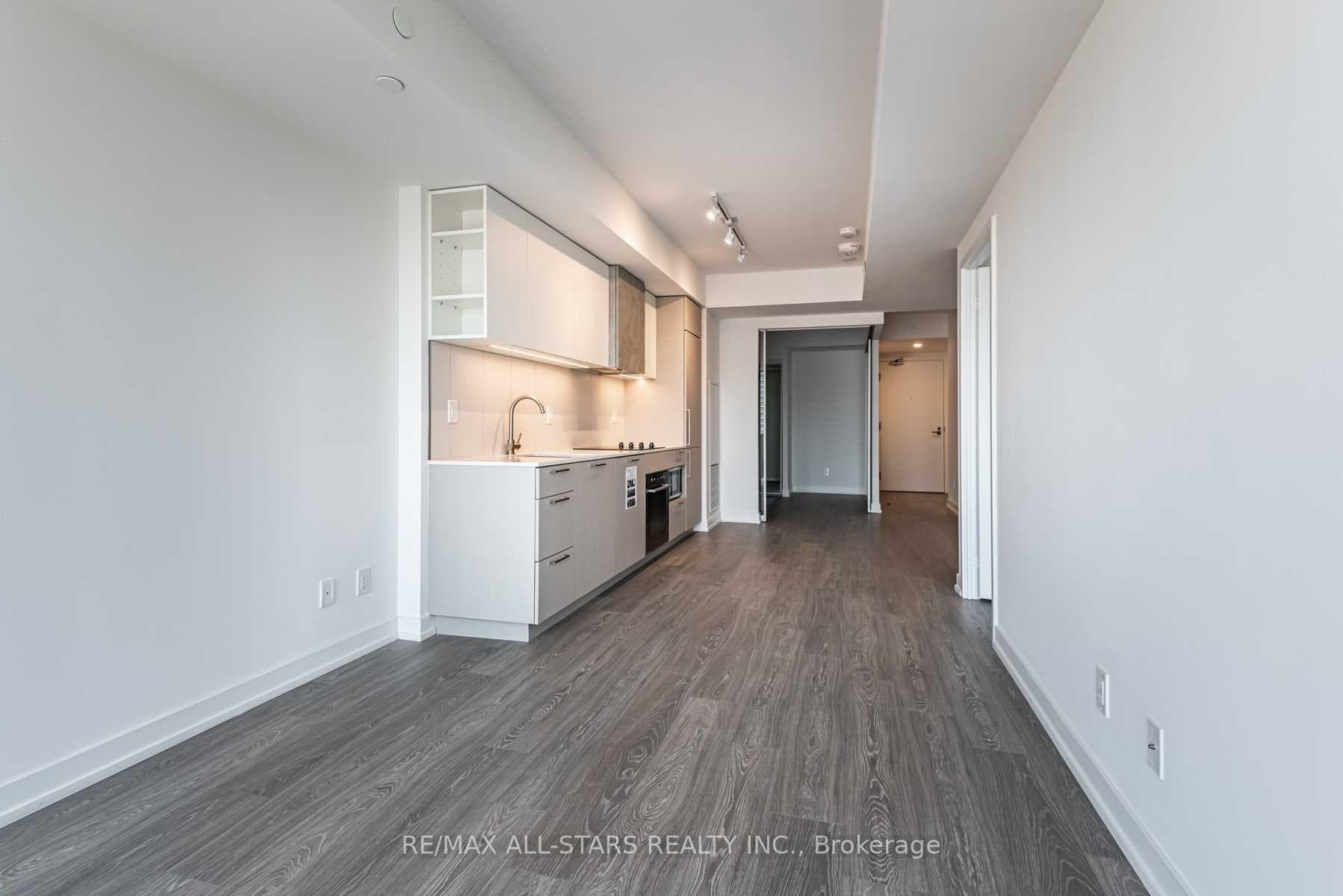 19 Western Battery Road Unit 910 photo 8