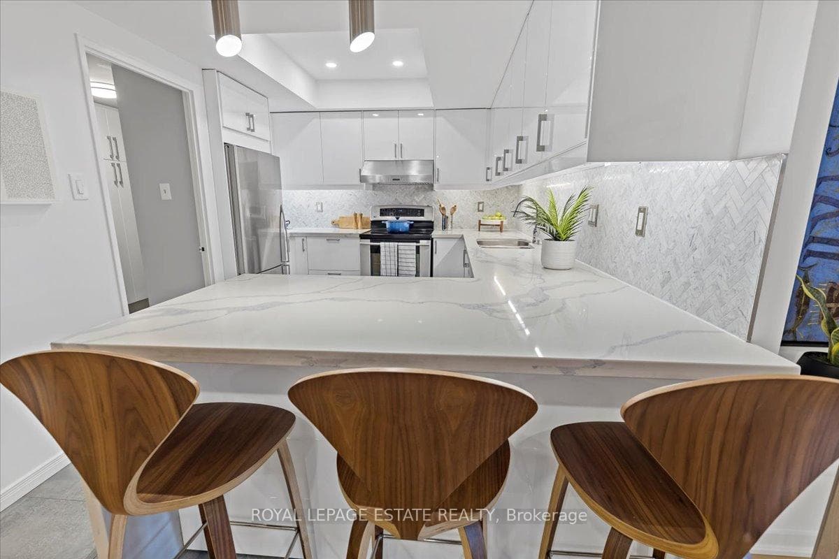55 Lombard Street Unit 413 photo 5