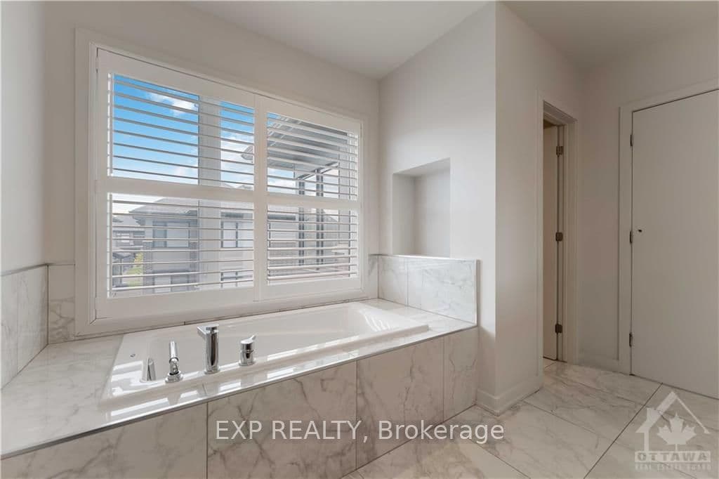 310 LONGWORTH Avenue photo 21