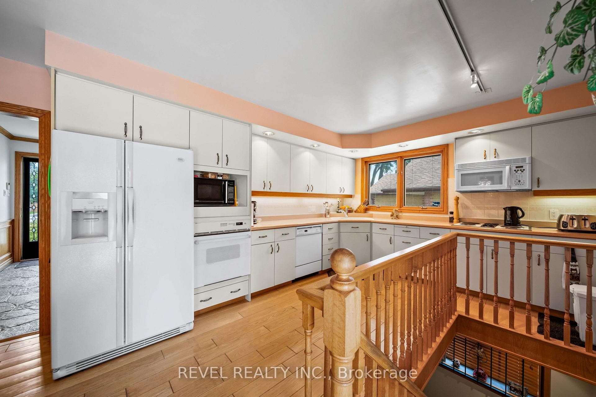 1627 Mardell Street photo 25