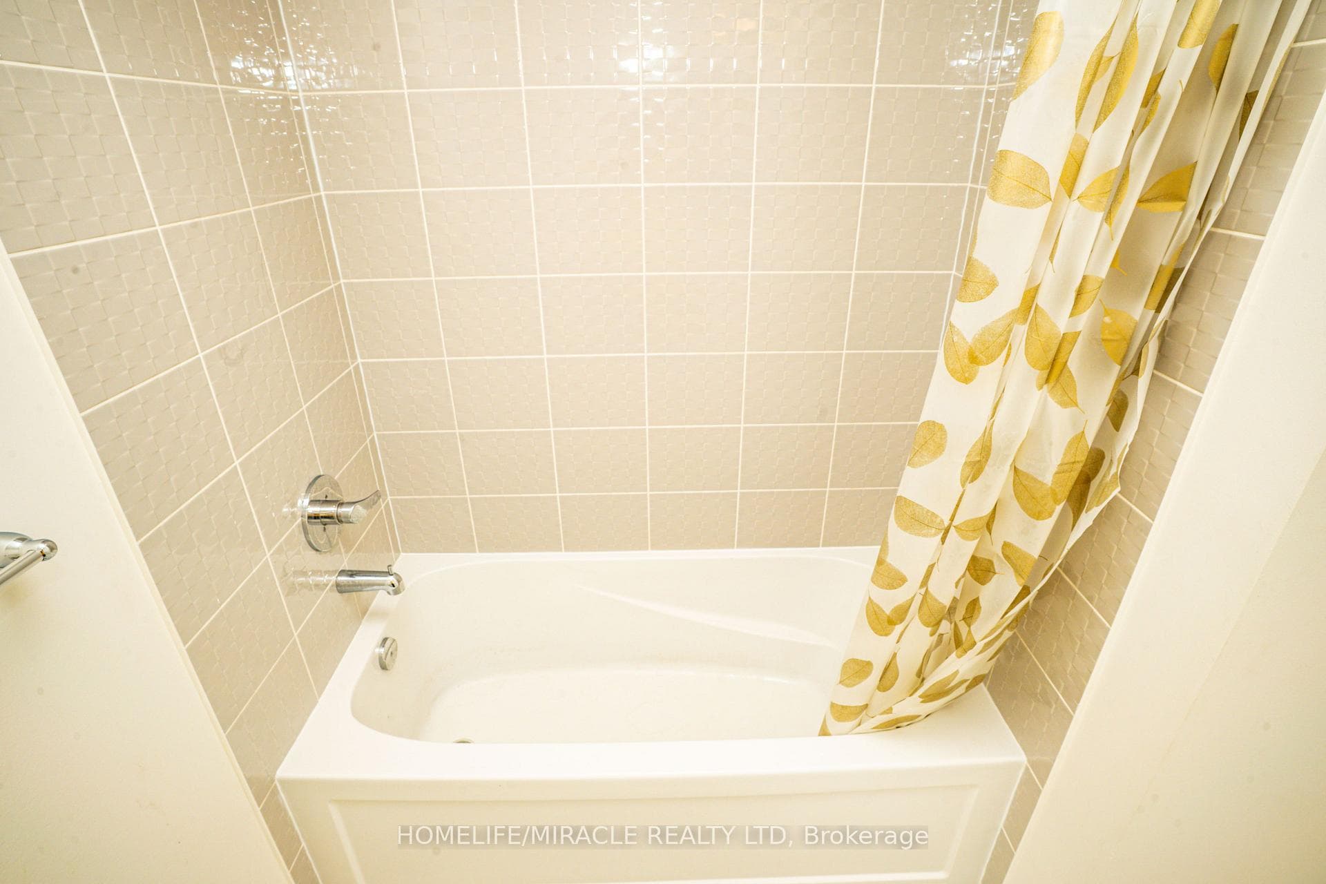 52 Douet Lane photo 20