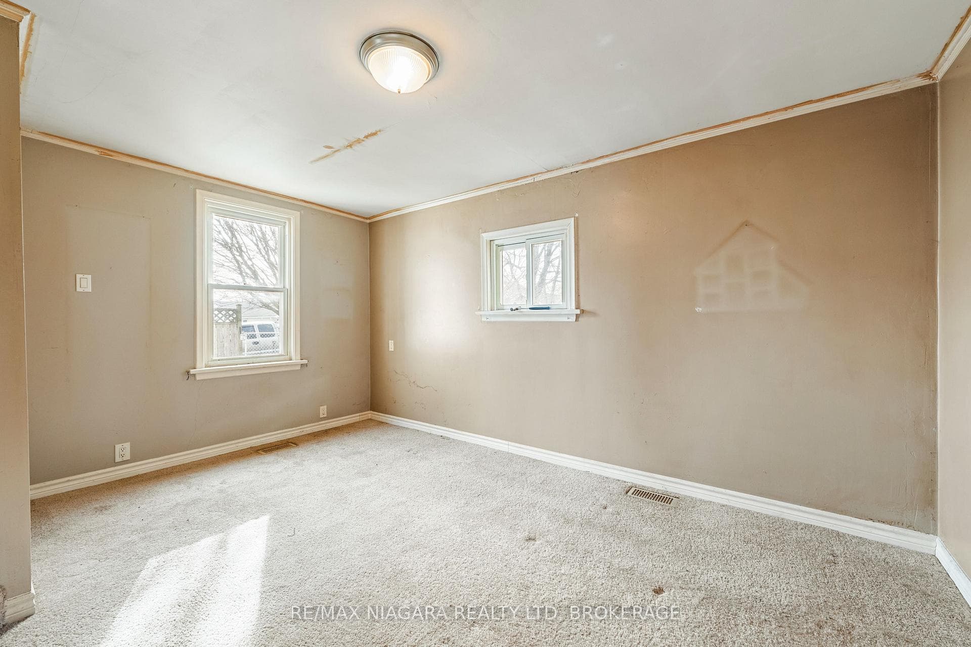 12 Admiral Road photo 14