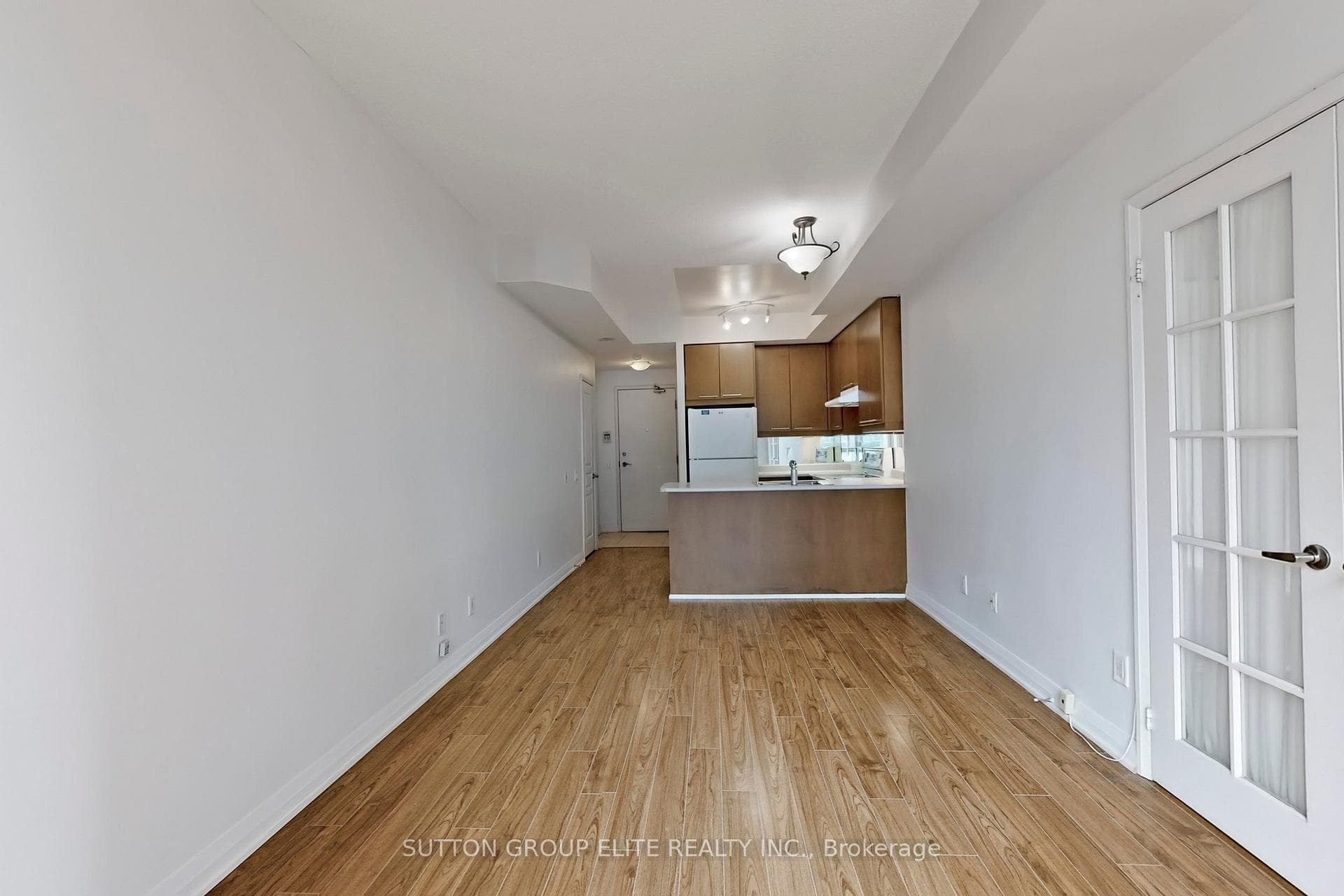 1121 Bay Street Unit 1102 photo 6