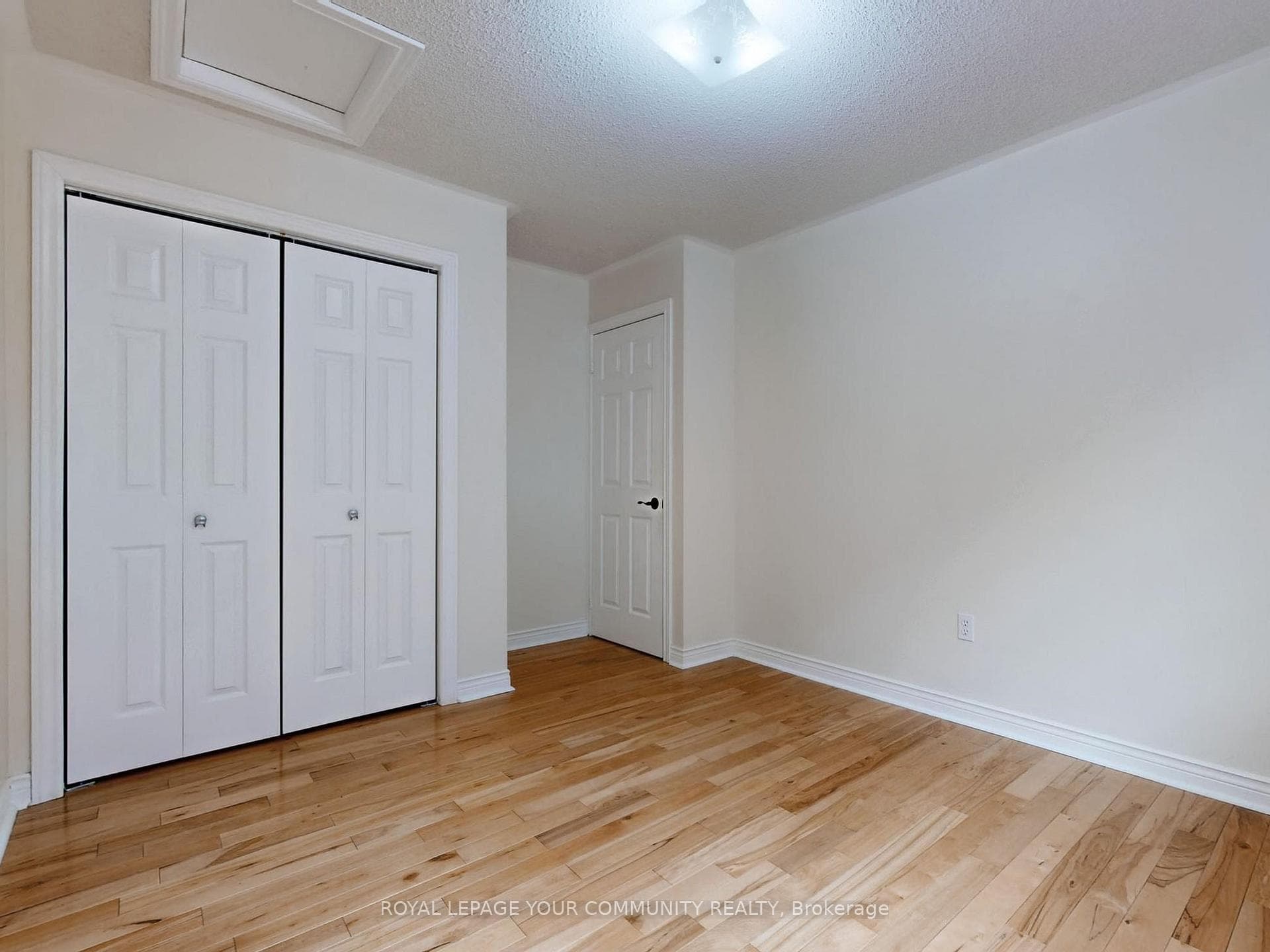 130 Deerglen Terrace photo 20