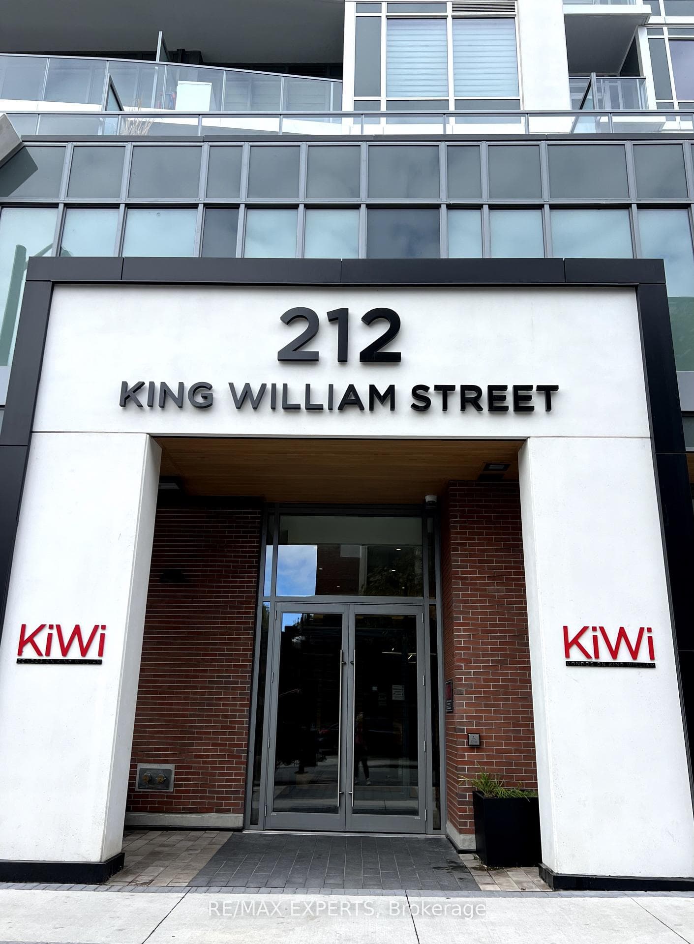 212 King William Street Unit 602 photo 1