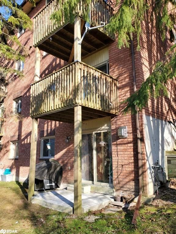 23 Meadow Lane Unit 4 photo 5