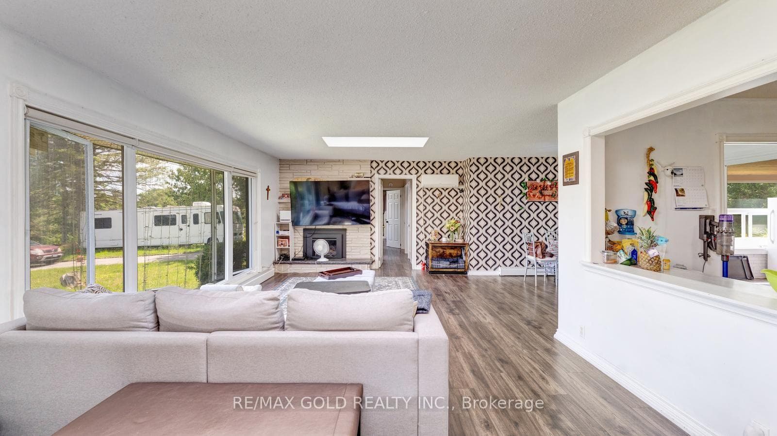 4680 Penetanguishene Road photo 8