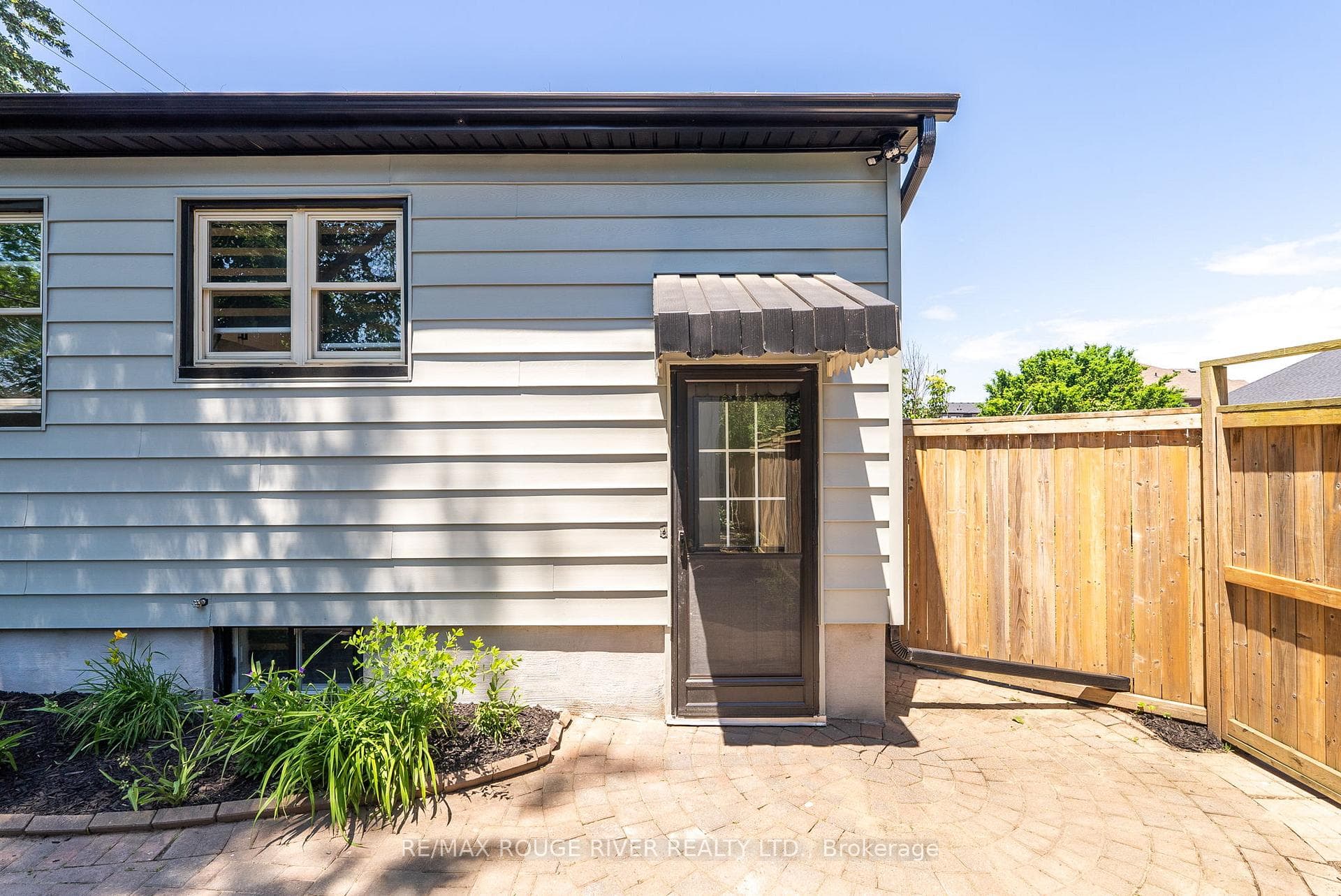 267 Liberty Street photo 4