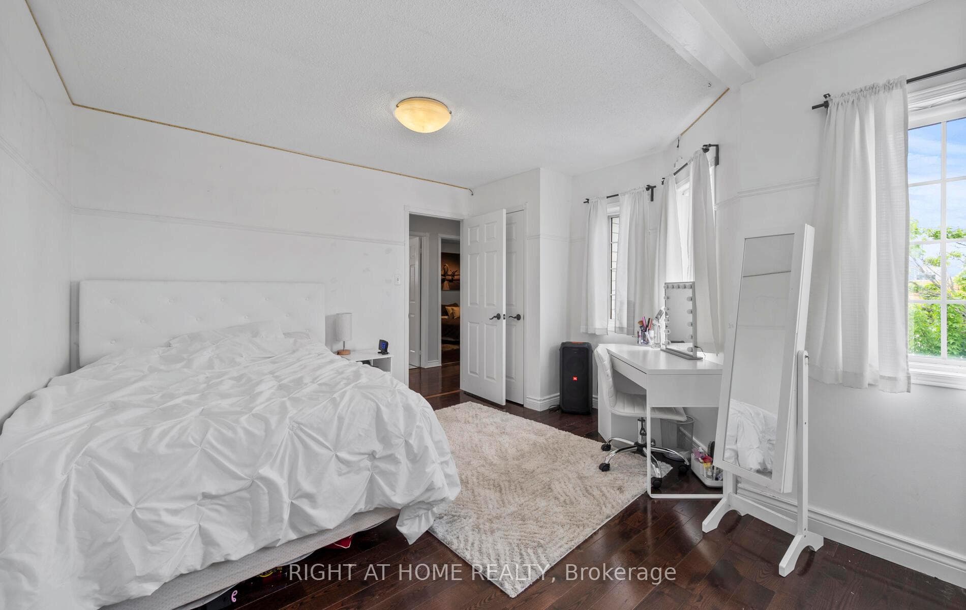 117 Watford Street photo 23