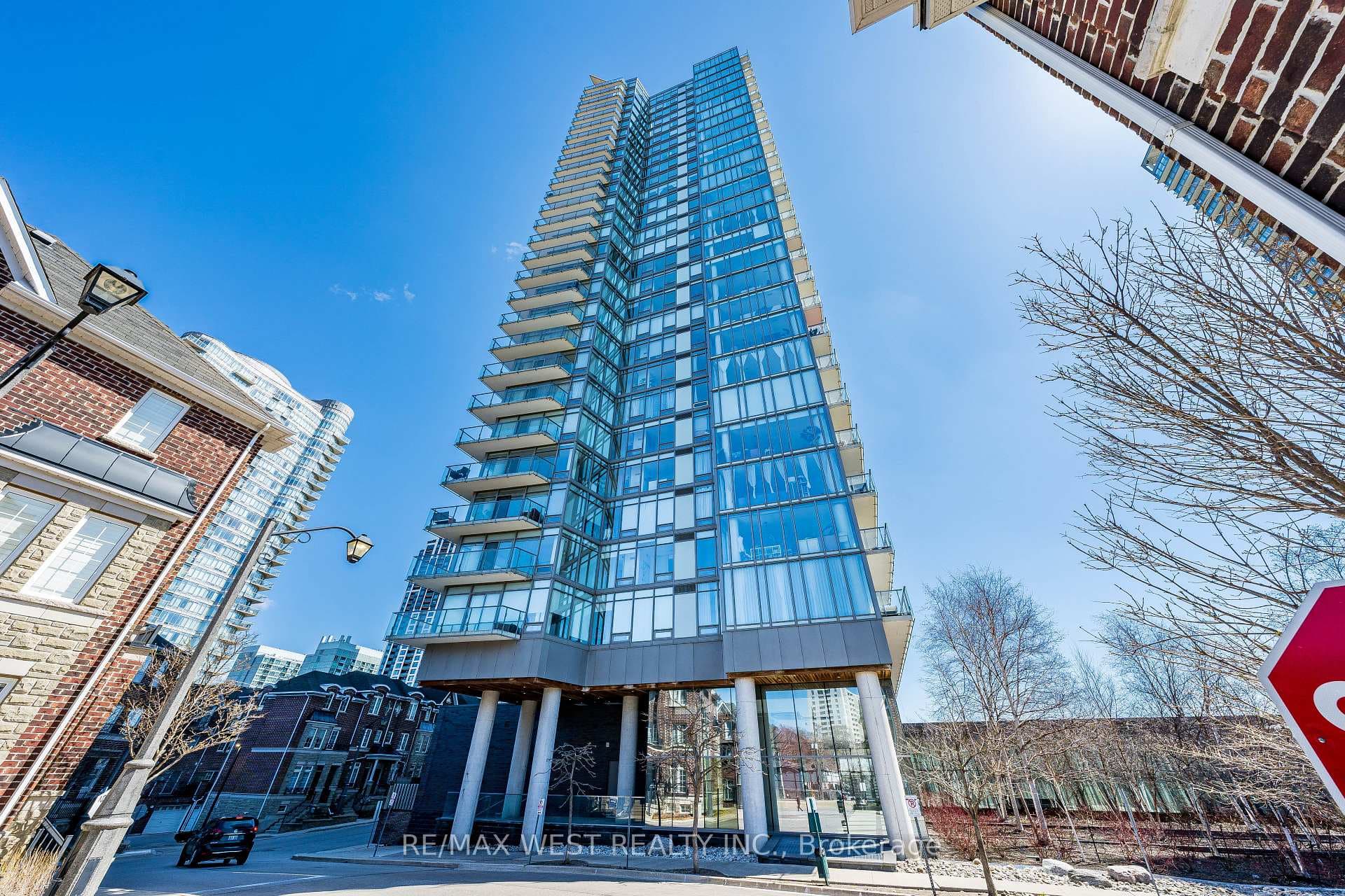103 The Queens Way Unit 2906 photo 1