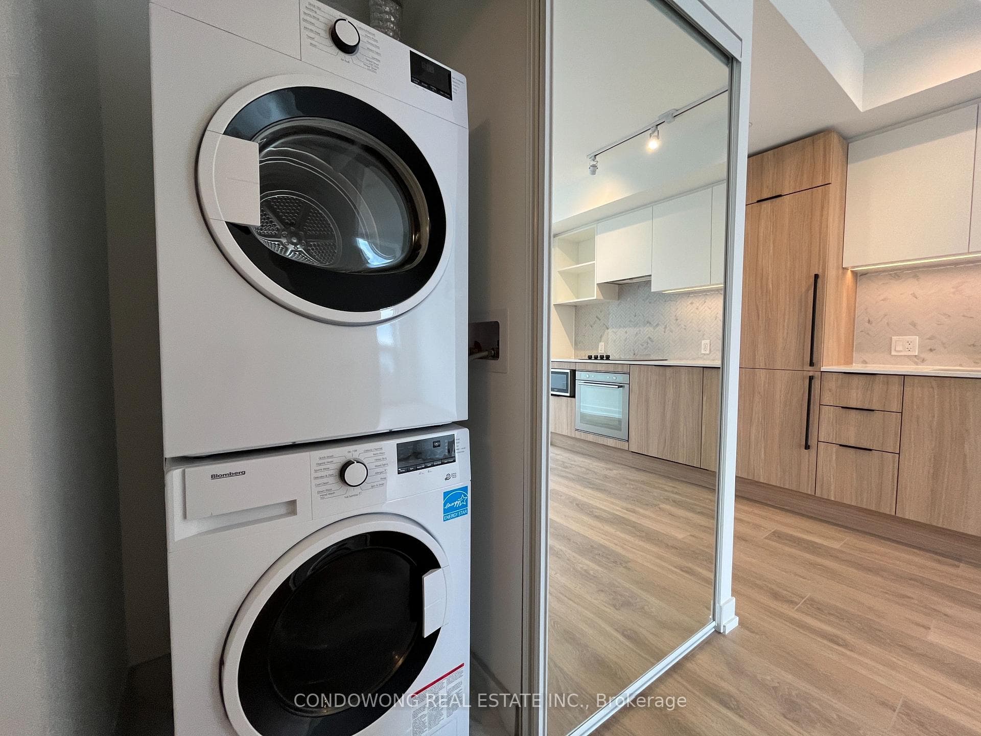 82 Dalhousie Street Unit 4206 photo 7