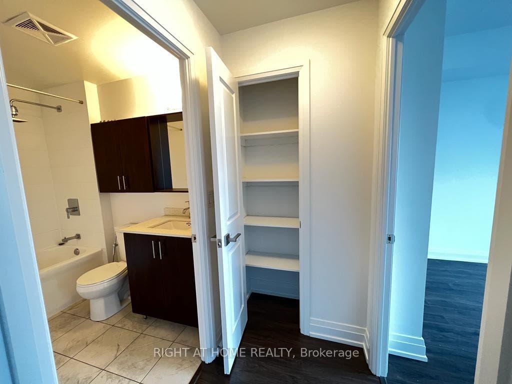 3700 Highway 7 West Road Unit 2312 photo 17