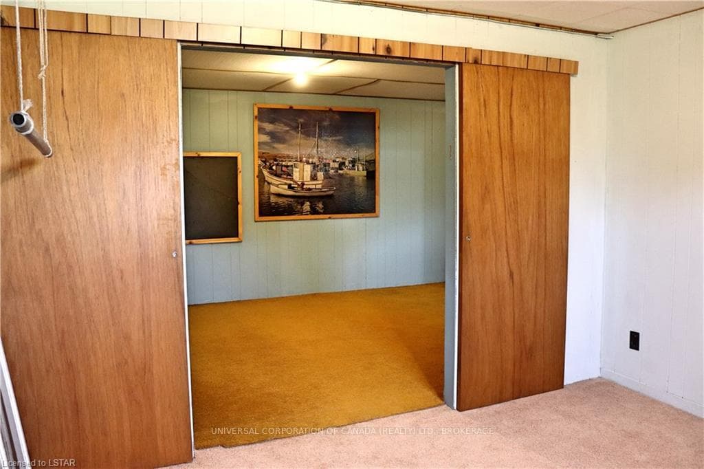 23 MOORE Avenue photo 28