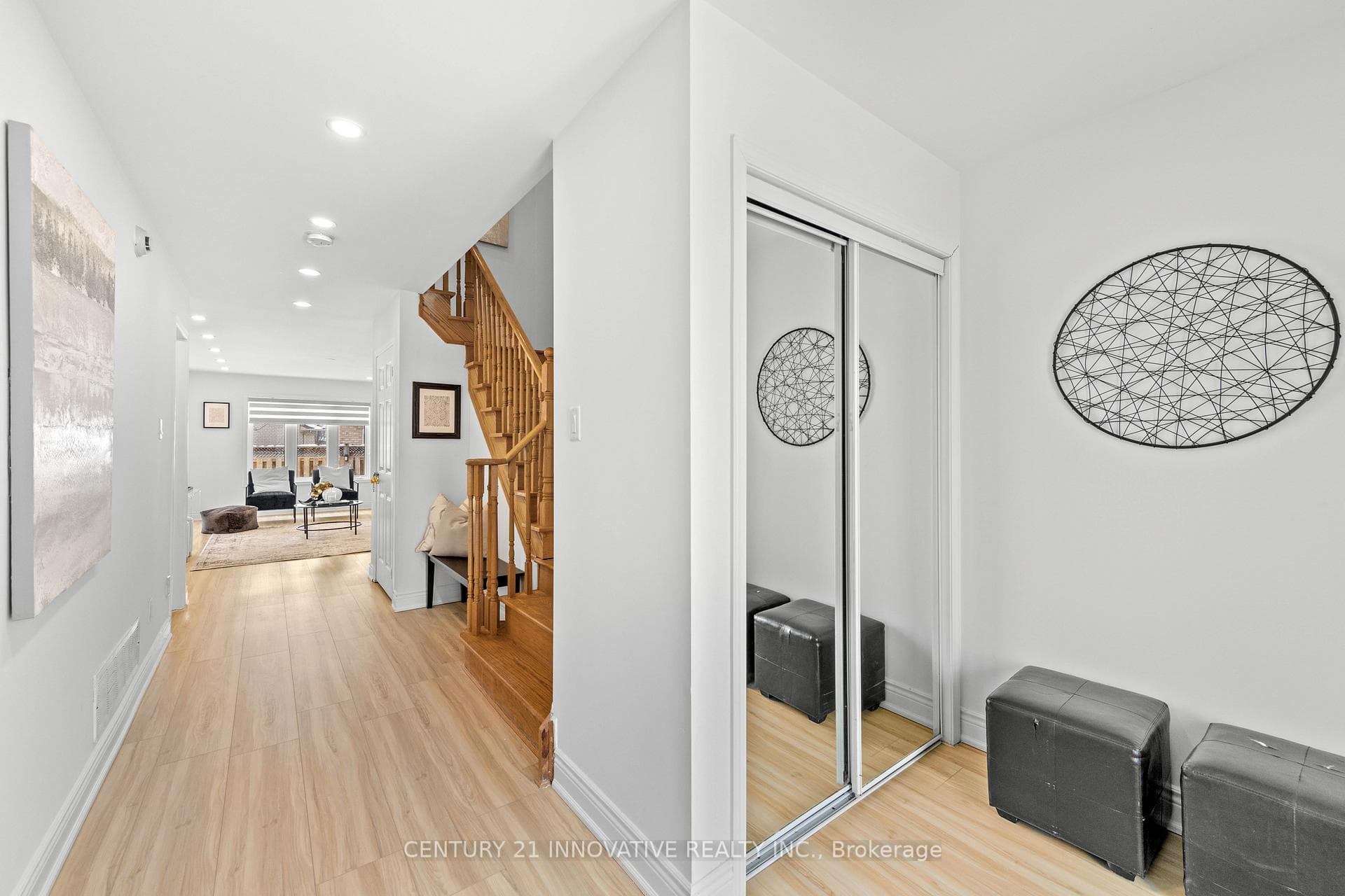 36 Echoridge Drive photo 4