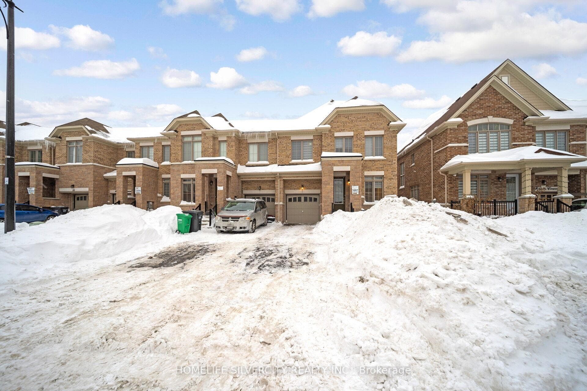 44 Folgate Crescent photo 1