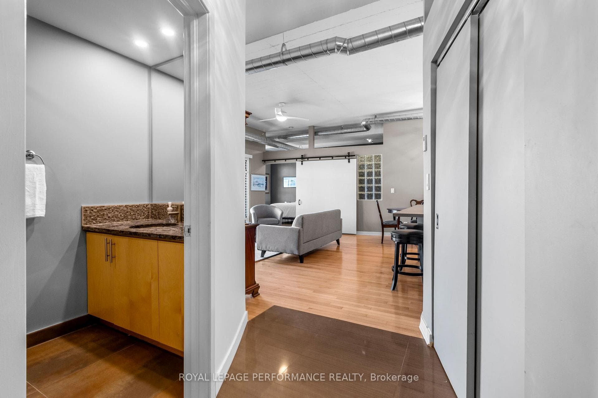 320 Parkdale Avenue Unit 602 photo 4