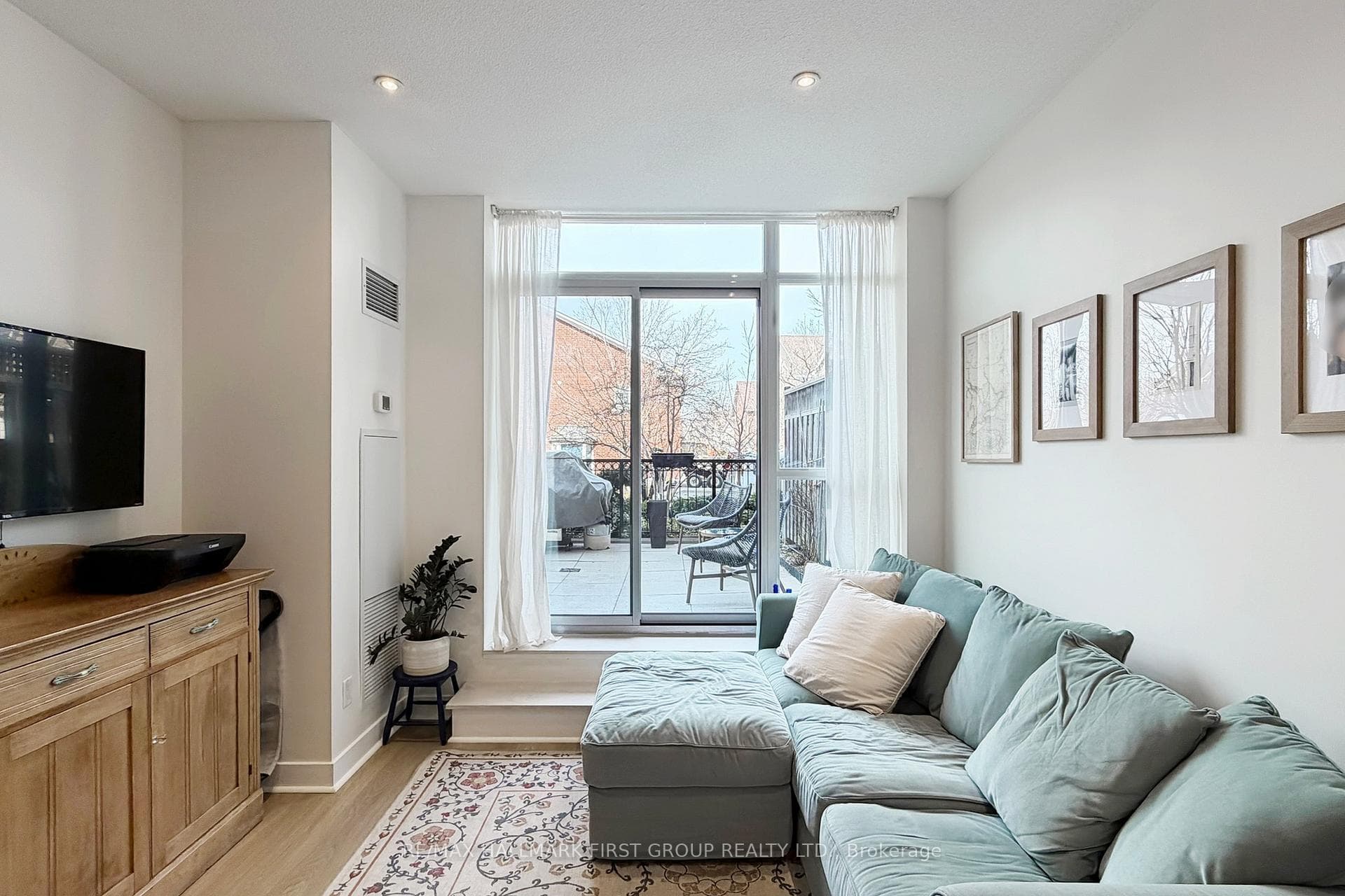 120 Dallimore Circle Unit 127 photo 1