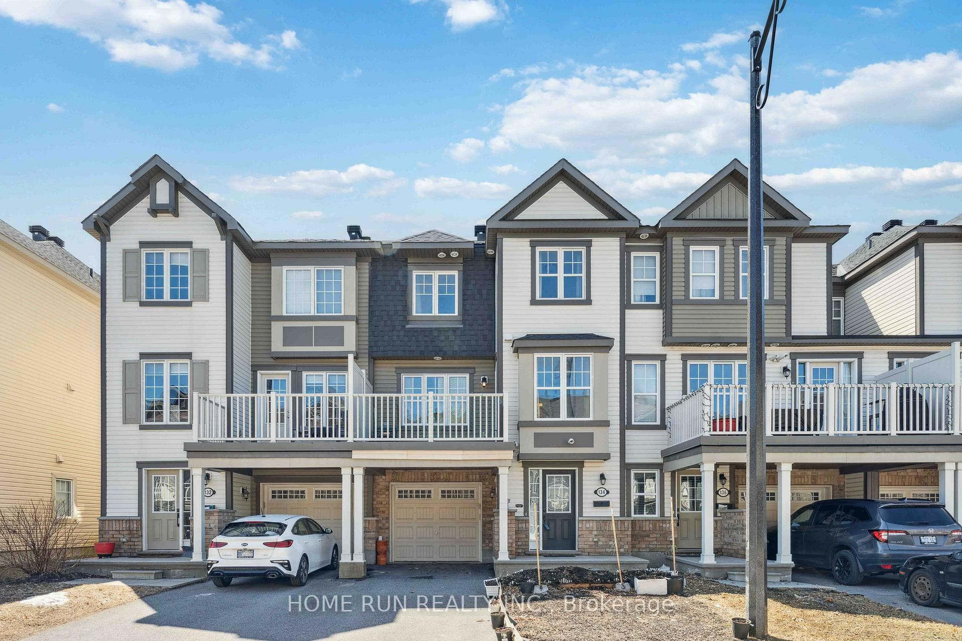 134 Grenadine Street photo 1
