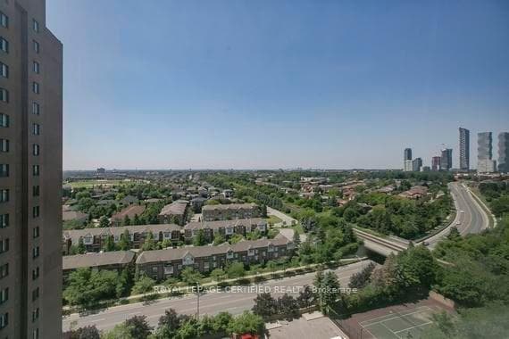 135 Hillcrest Avenue Unit 1605 photo 44