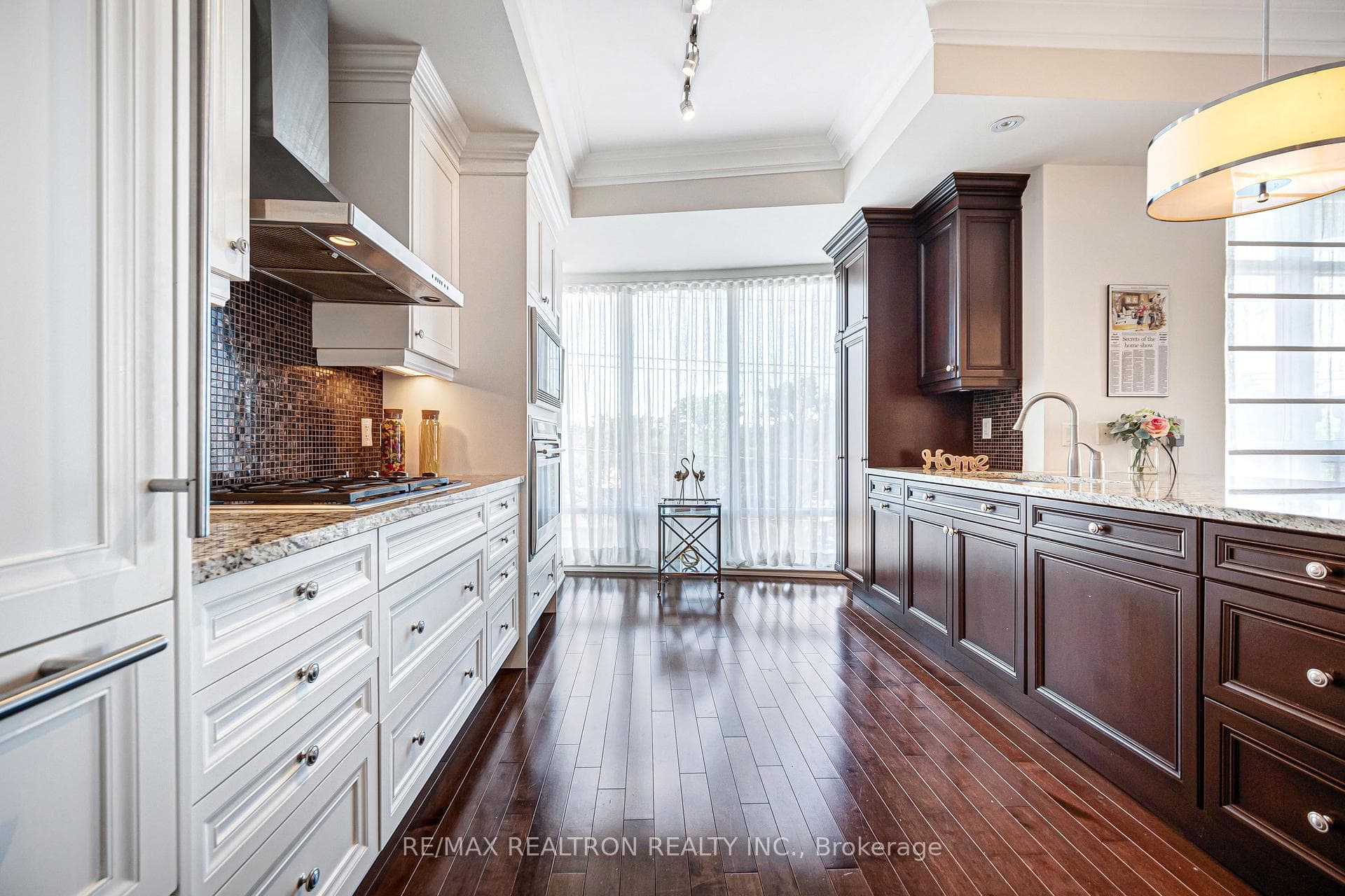 1717 Avenue Road Unit 314 photo 23