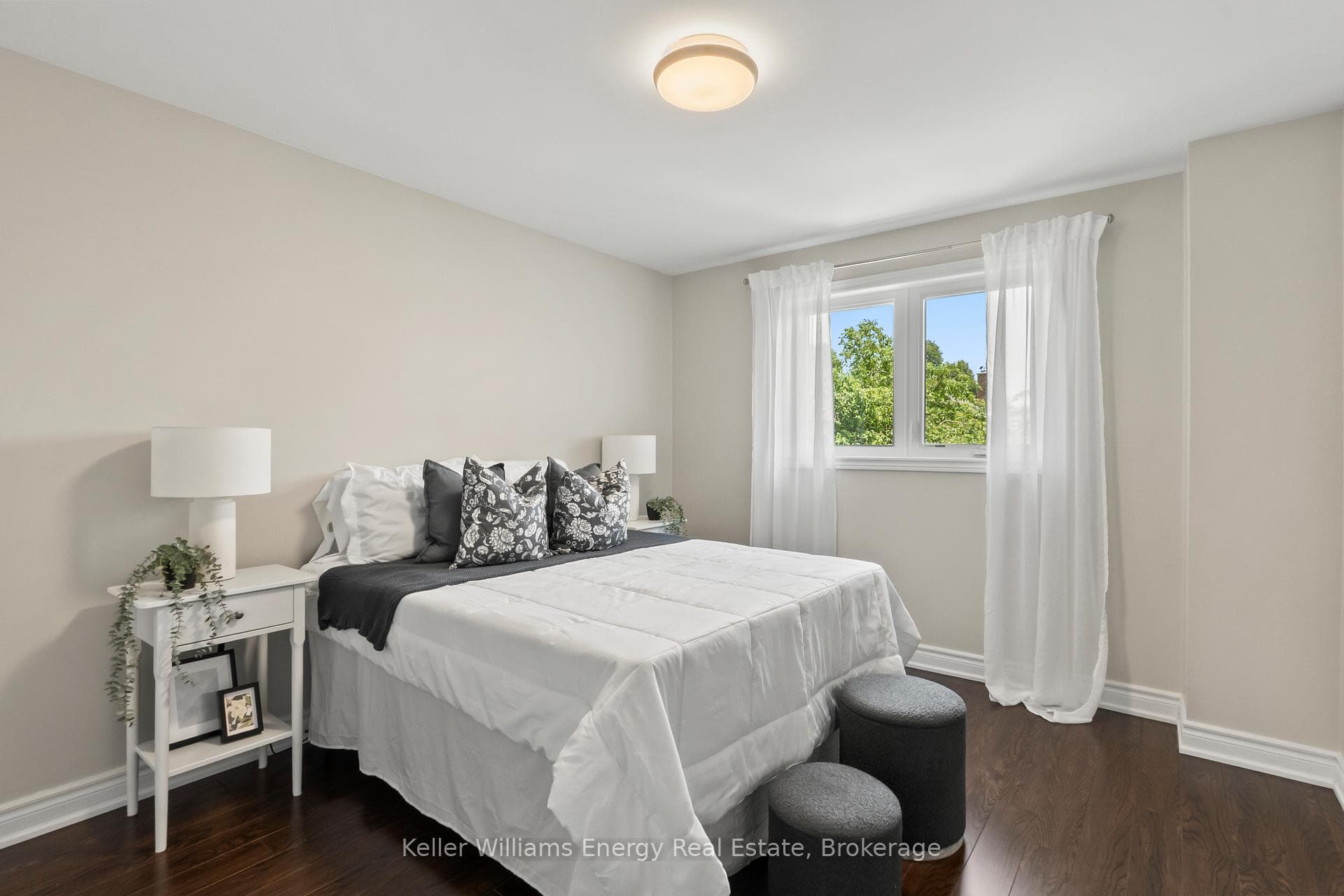 35 William Stephenson Drive photo 29