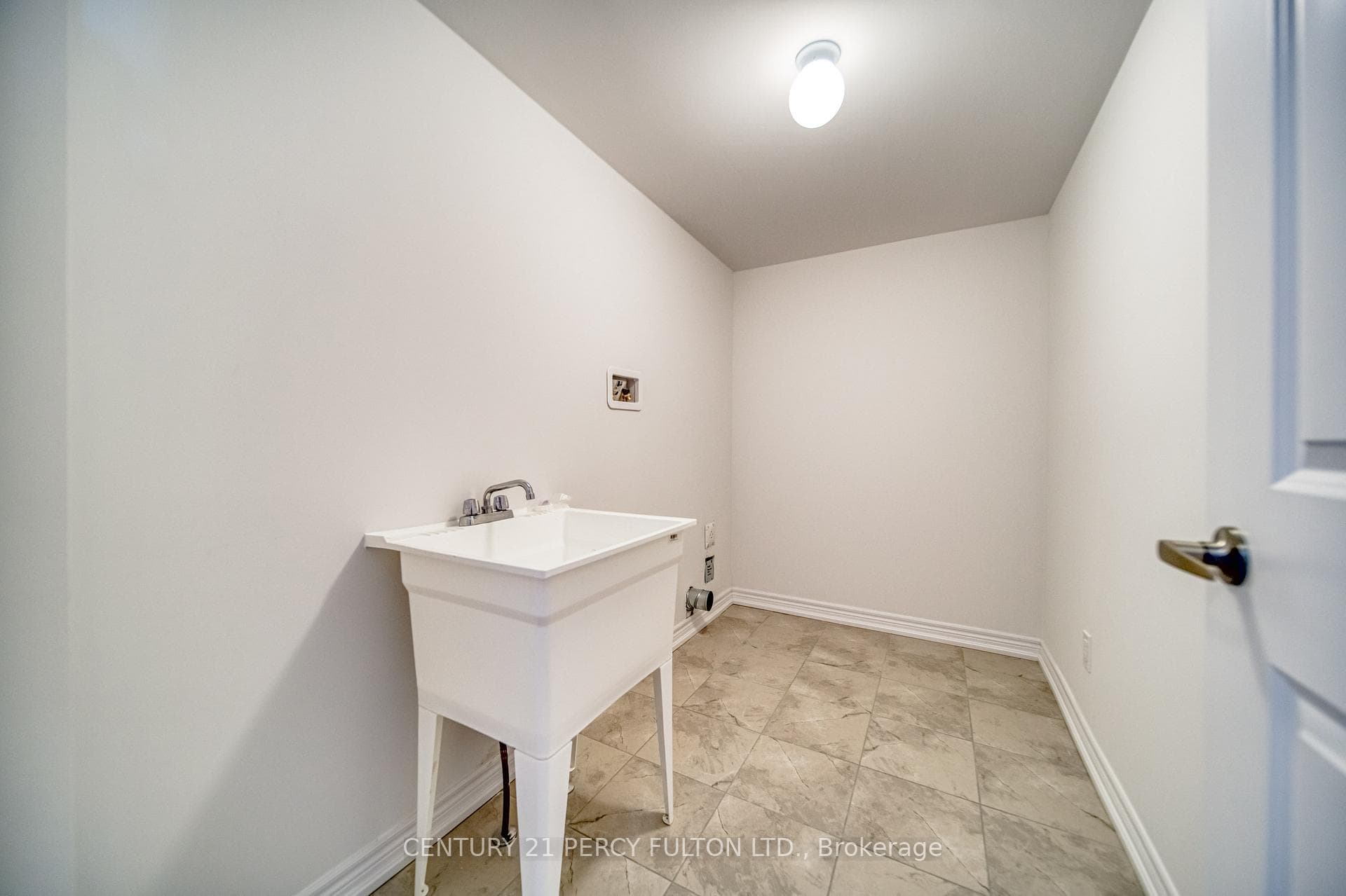 1102 Lockie Drive photo 5