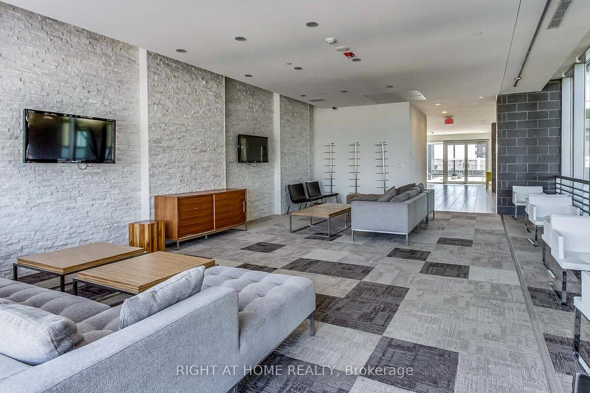 365 Prince Of Wales Drive Unit 1403 photo 18