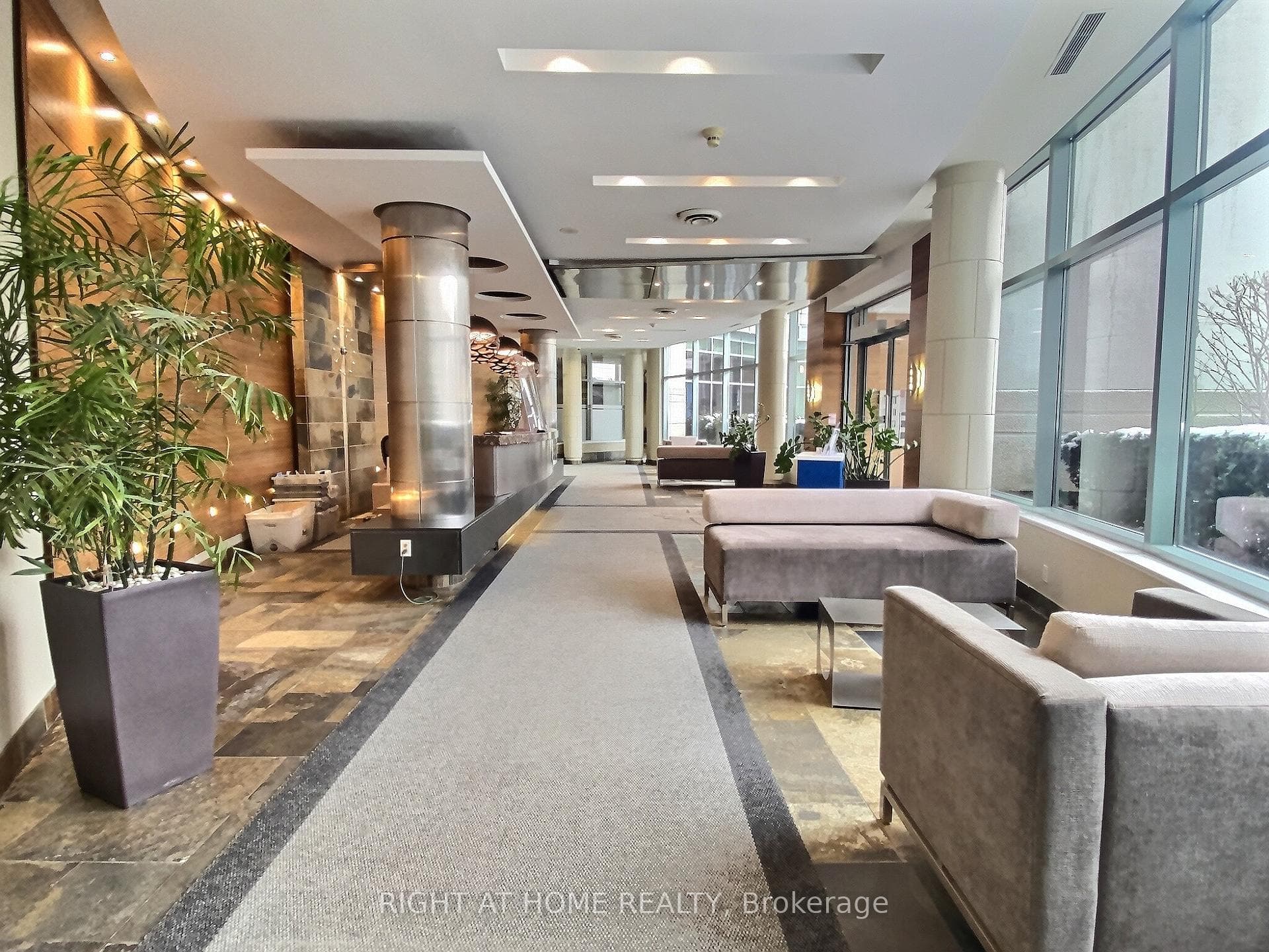 230 Queens Quay Unit 2125 photo 22