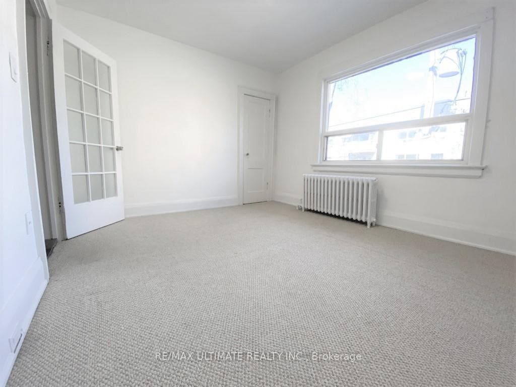 533 Kingston Road photo 38