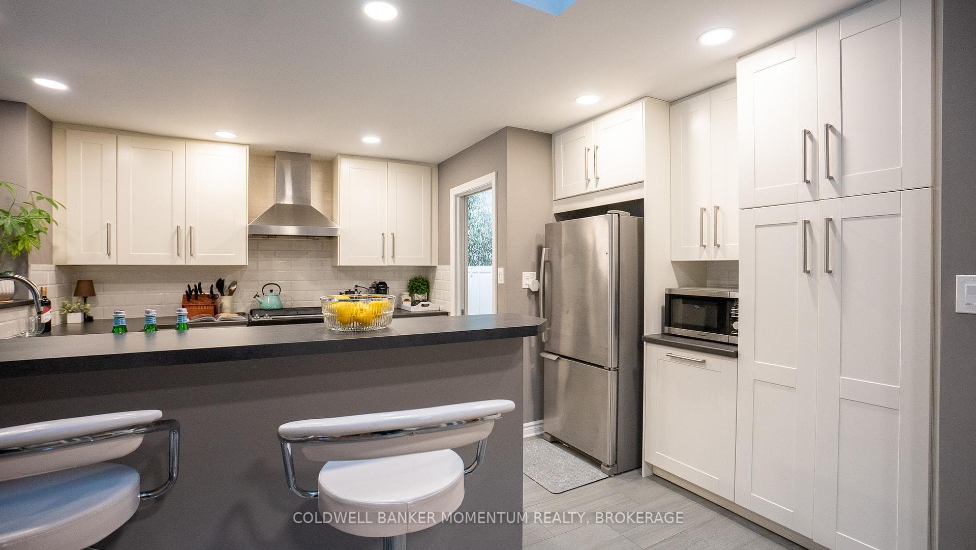 984 Plantation Road photo 9