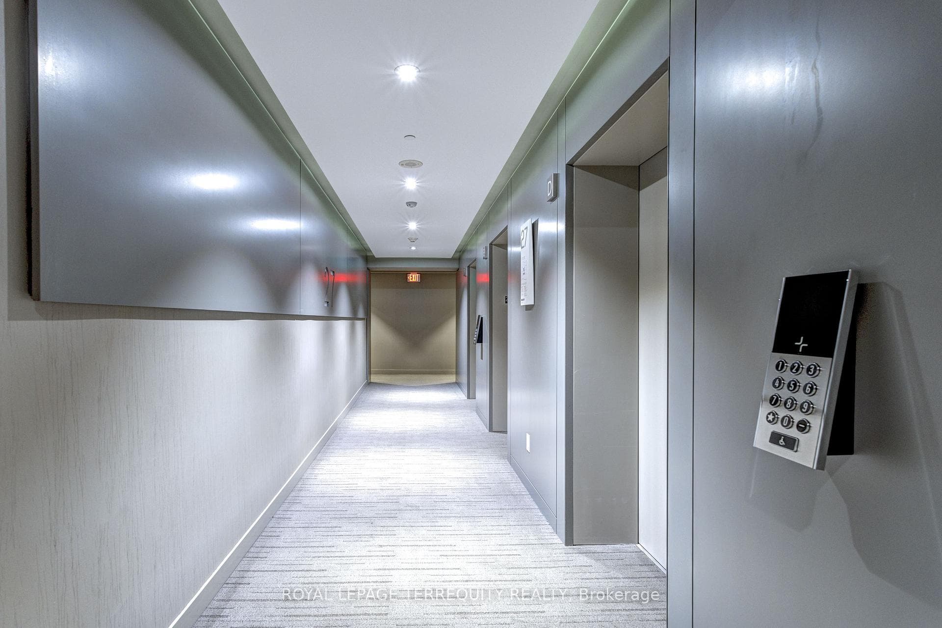 1 Bloor Street Unit 2712 photo 5