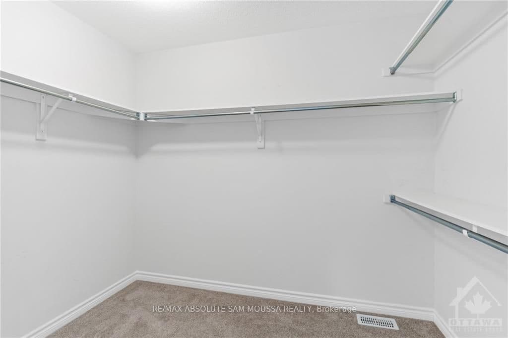 819 REGULUS Ridge photo 18