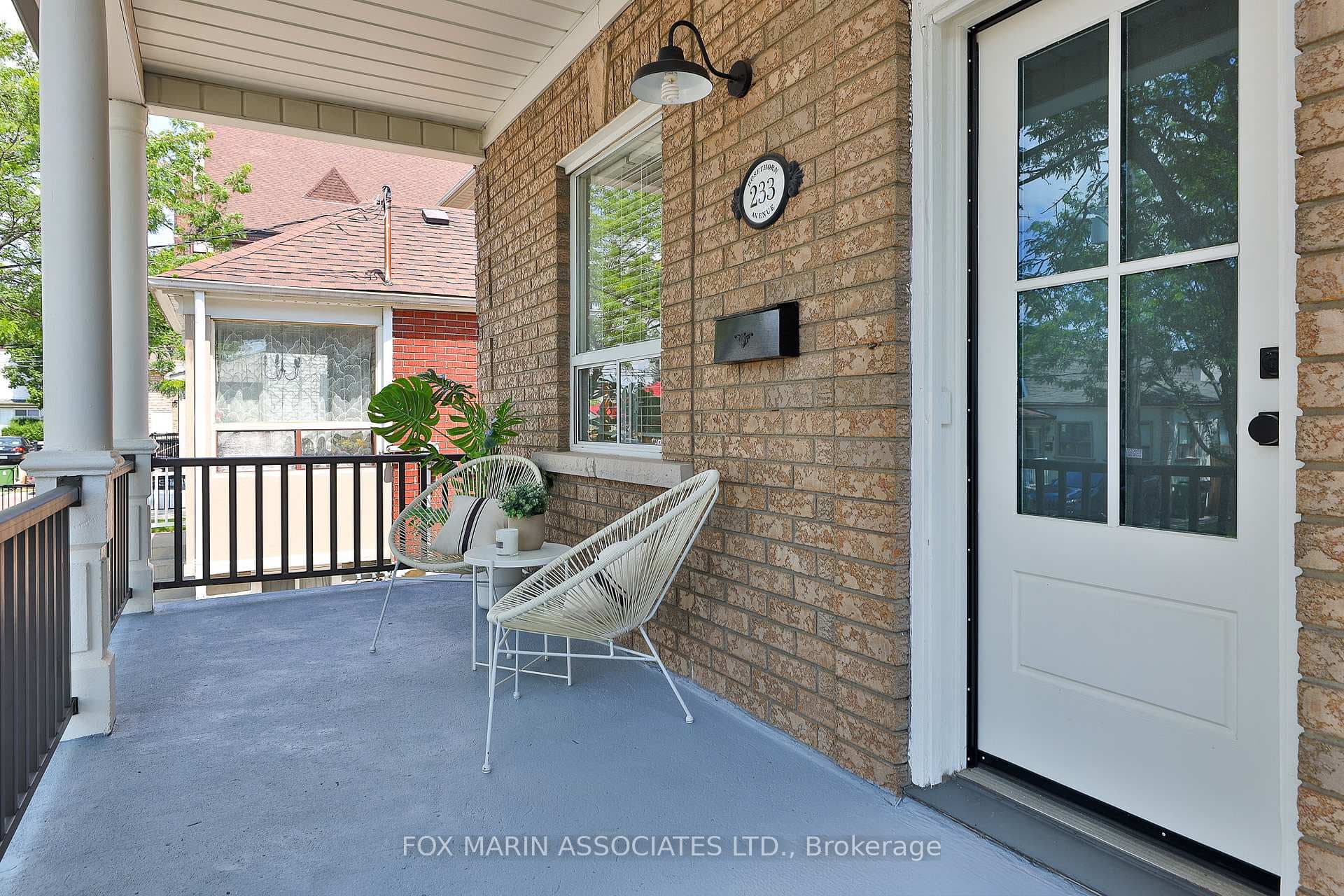 233 Rosethorn Avenue photo 3