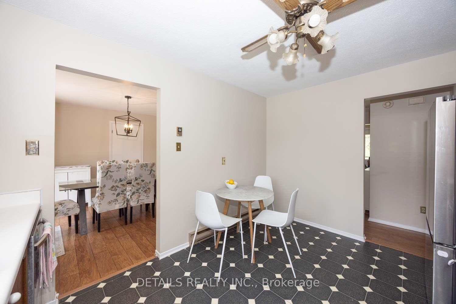 120 Delaney Drive photo 19