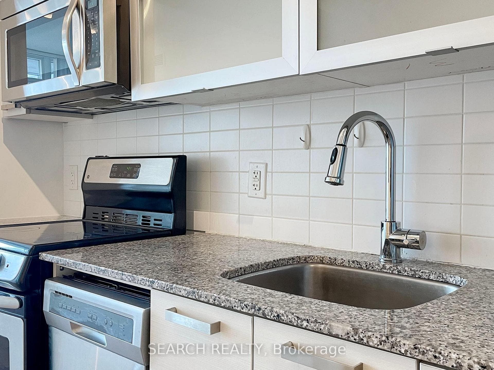 68 Abell Street Unit 922 photo 18