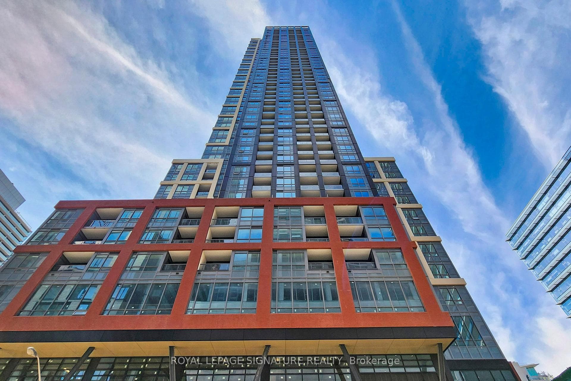 108 Peter Street Unit 1518 photo 1
