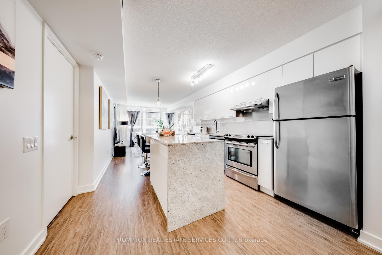 29 Singer Court Unit 503 photo 6