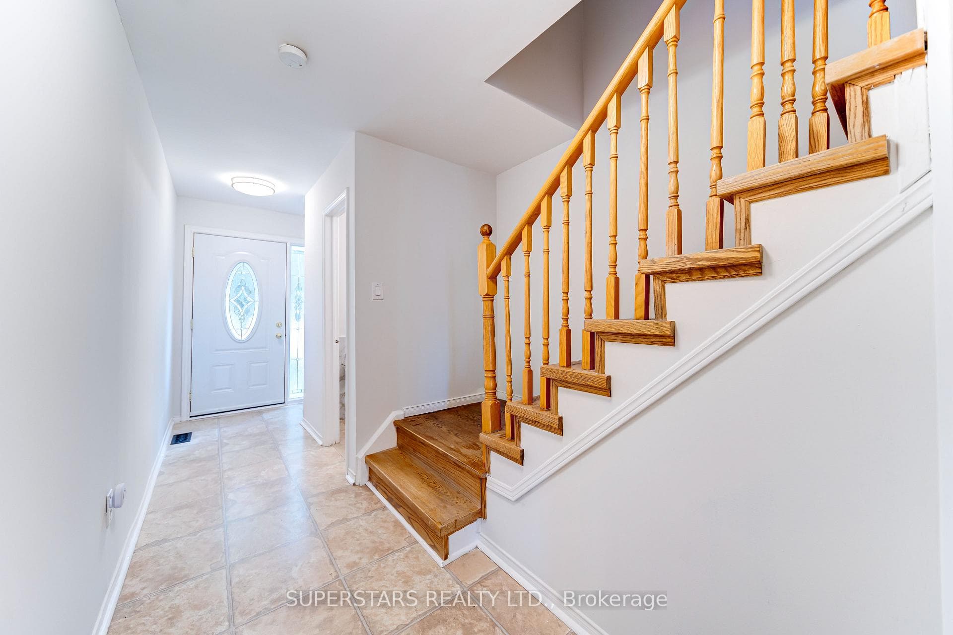 841 Clancey Crescent photo 10