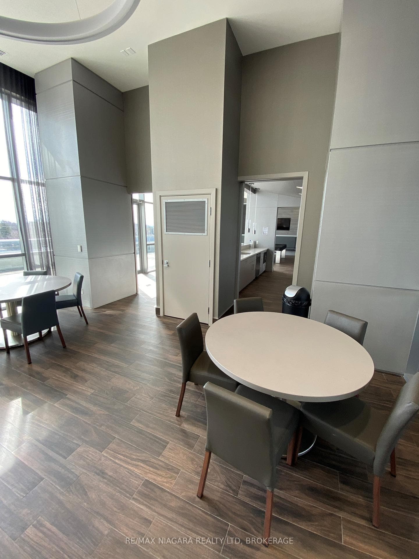 2087 Fairview Street Unit 2105 photo 24