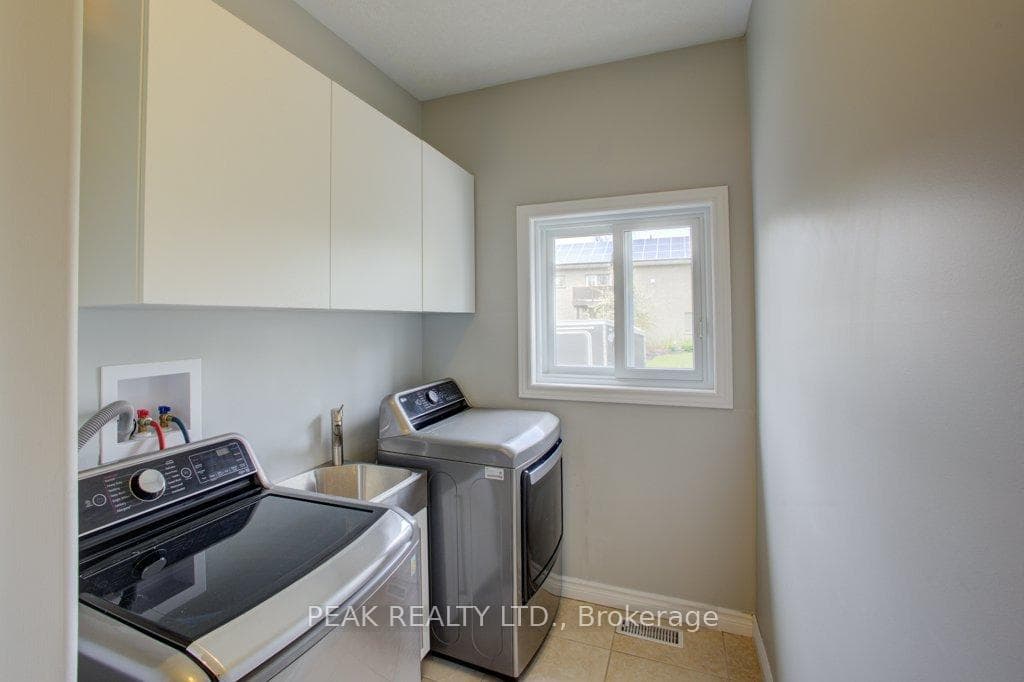 76 Kennedy Road photo 17