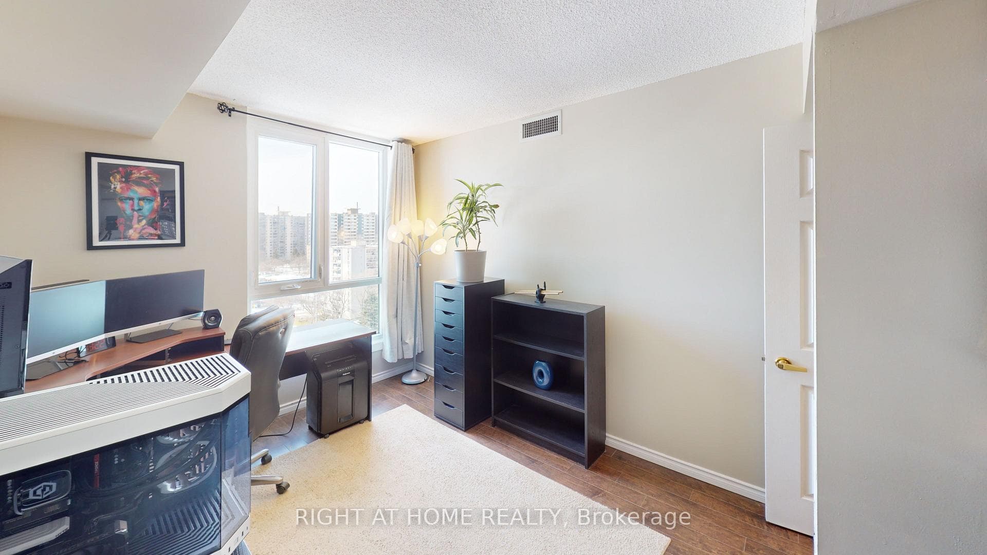Bedroom/Office