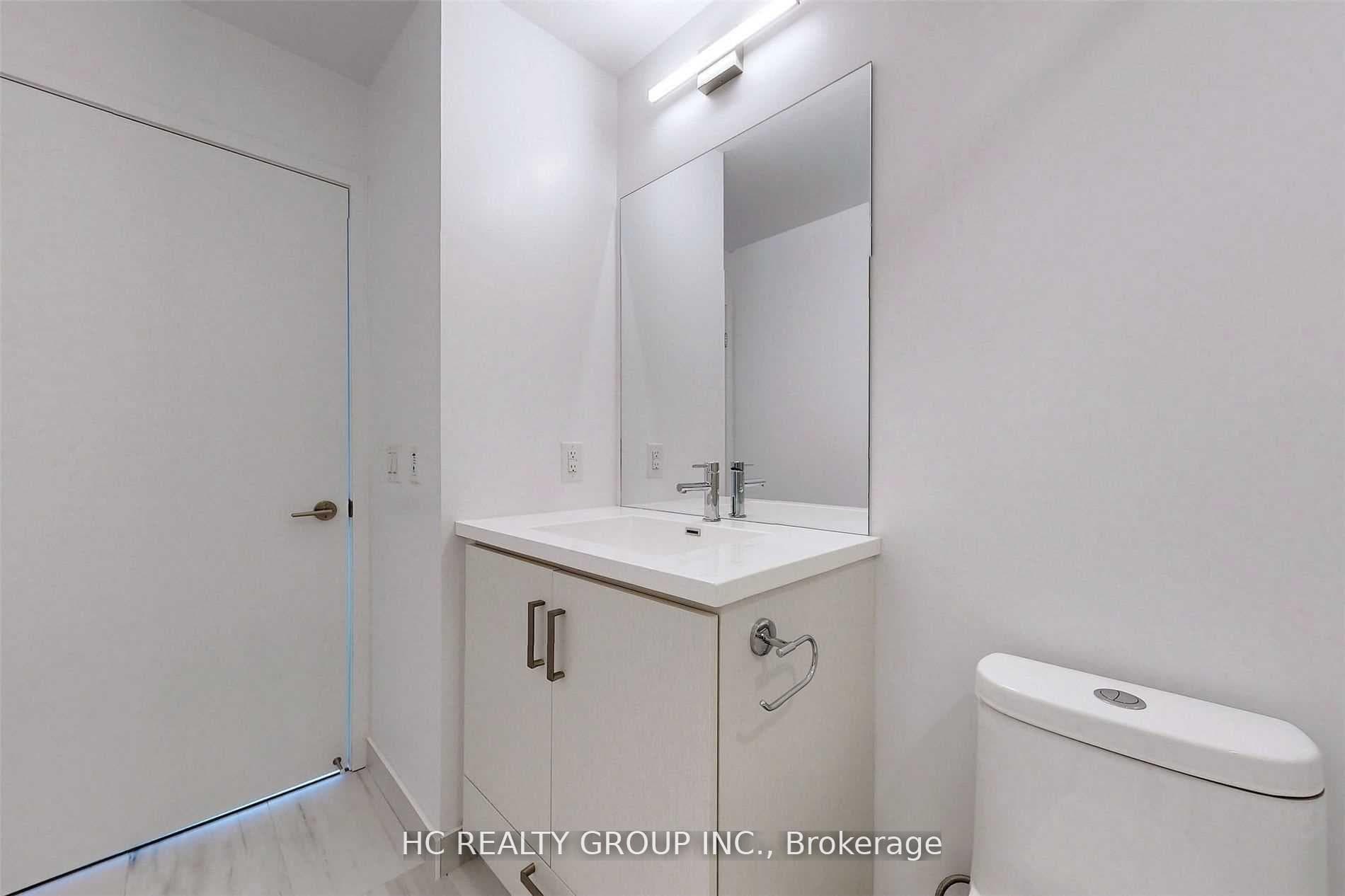 10 Honeycrisp Crescent Unit 1109 photo 16