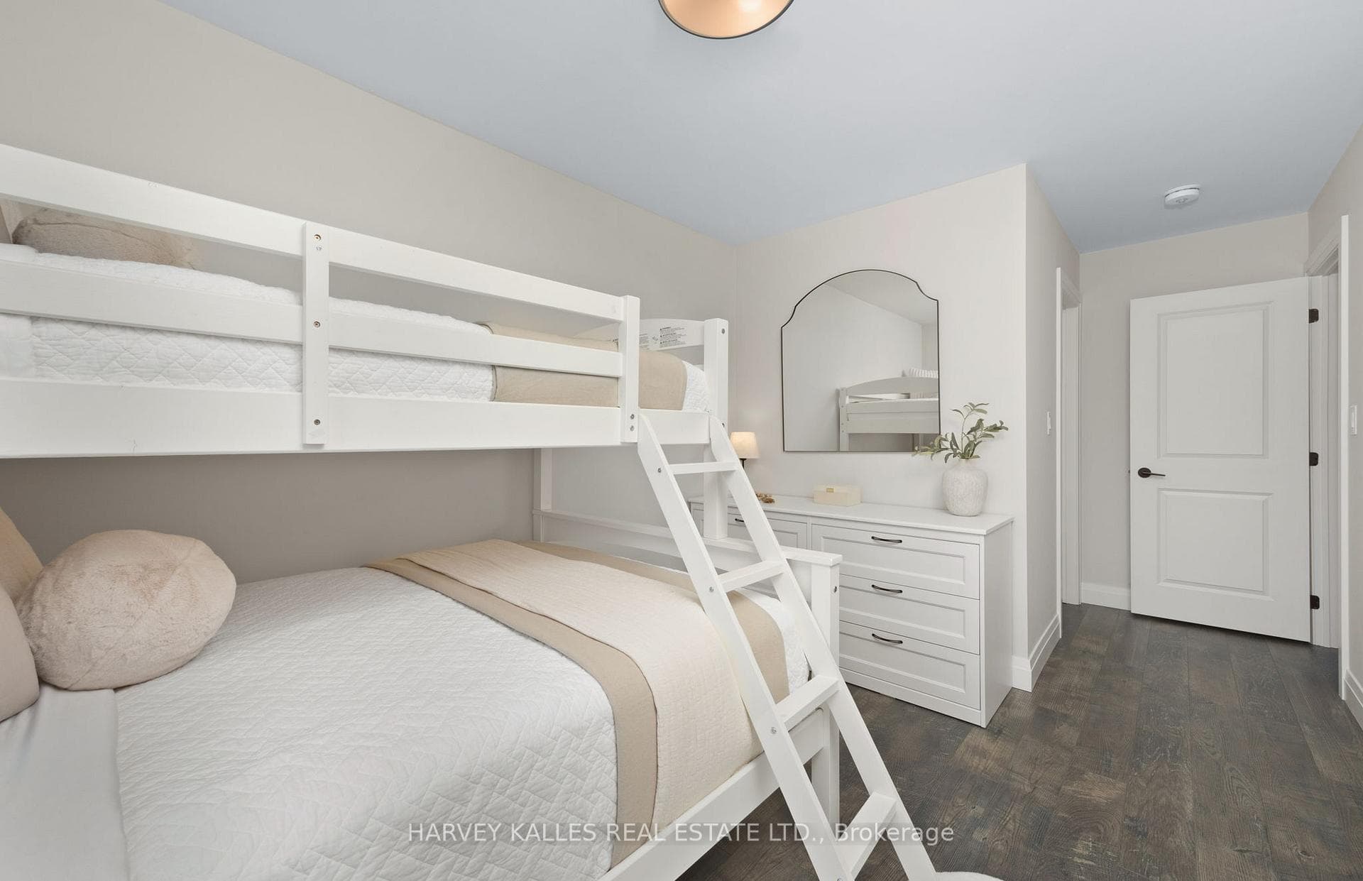 156 Red Pine Street photo 31